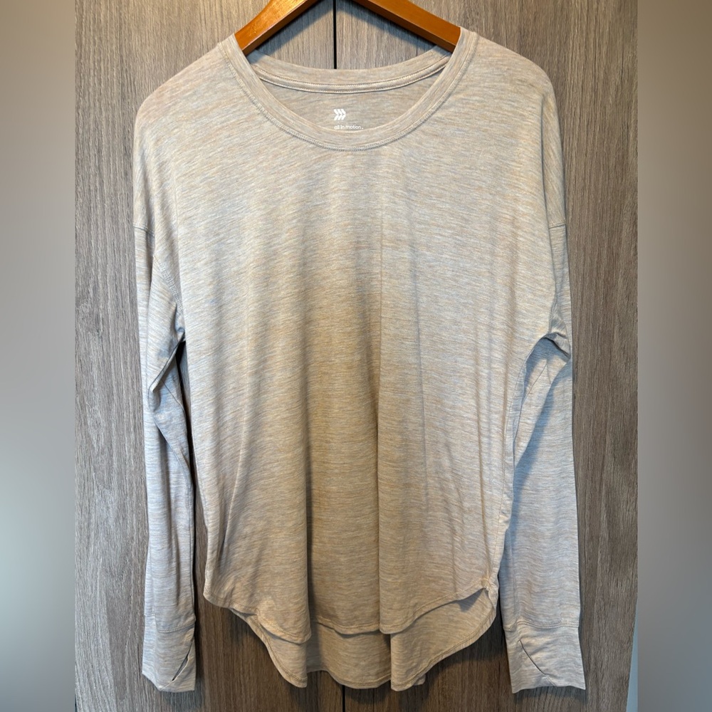 Long sleeve workout shirt